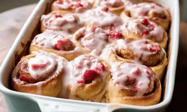 Strawberry Cinnamon Rolls
